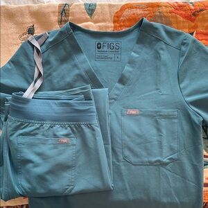 Figs Ocean Blue Scrub Ensemble